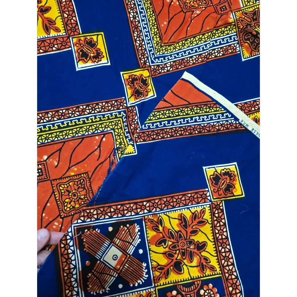 Guaranteed Japanese Wax Print‎ Fabric Geometric Floral 43in W17.8 ft /5.88 yards
